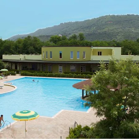 Appartement Pizzo Beach Club